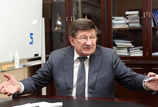 «Омску нужно пособие для мэра» - экс-глава города Двораковский хочет объяснить своим последователям, как ...