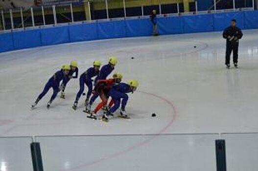 Юные конькобежцы Приморья уверенно выиграли международные старты