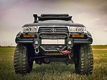 Царь-"крузак": в России построили уникальный Toyota Land Cruiser с V12