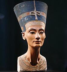 Египетская сила, какая красота! Юная леди отправила царицу цариц на обочину