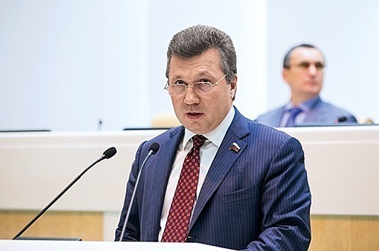 Сенатор Васильев: ситуация с «ВИМ-Авиа» требует корректировки законодательства в сфере авиаотрасли