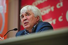 Евгений Ловчев: И тут звонит Володя Федотов: «Жень, возьми по дороге водку для строителей»