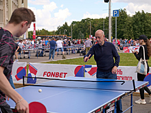 В России зарегистрировали рекорд по одновременной игре в настольный теннис
