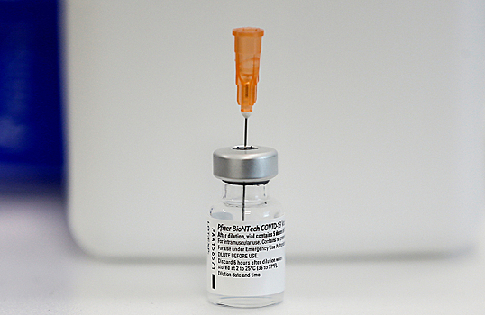 Израиль сообщил о возможном редком побочном эффекте вакцины Pfizer