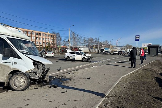 В массовой аварии в Челябинске пострадали четыре человека