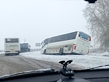 Автобус слетел в кювет междугородней трассы в Кузбассе