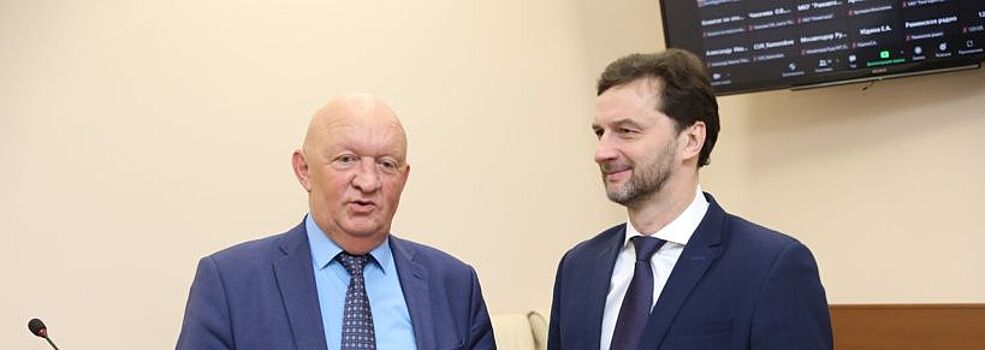 Глава Раменского округа Неволин вручил награды Сергею Анурьеву и Андрею Куликову