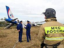 Летчик оценил связь западных санкций с аварийной посадкой Airbus в поле