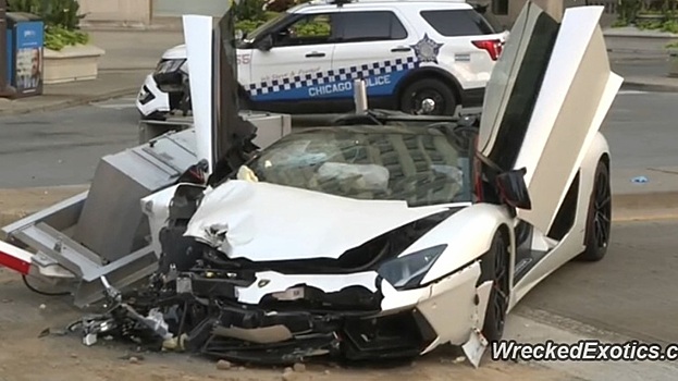 Богатые тоже бьются: мажор на Lamborghini за 21 млн протаранил полицейский джип