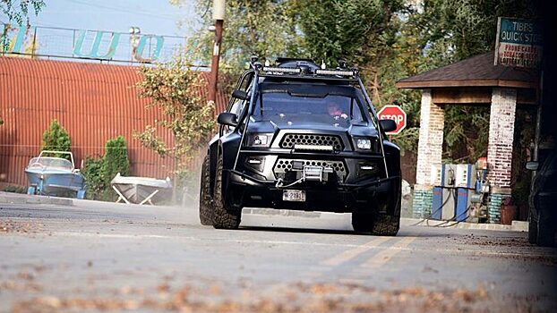 Своеобразное авто из фильма «Ограбление в ураган»