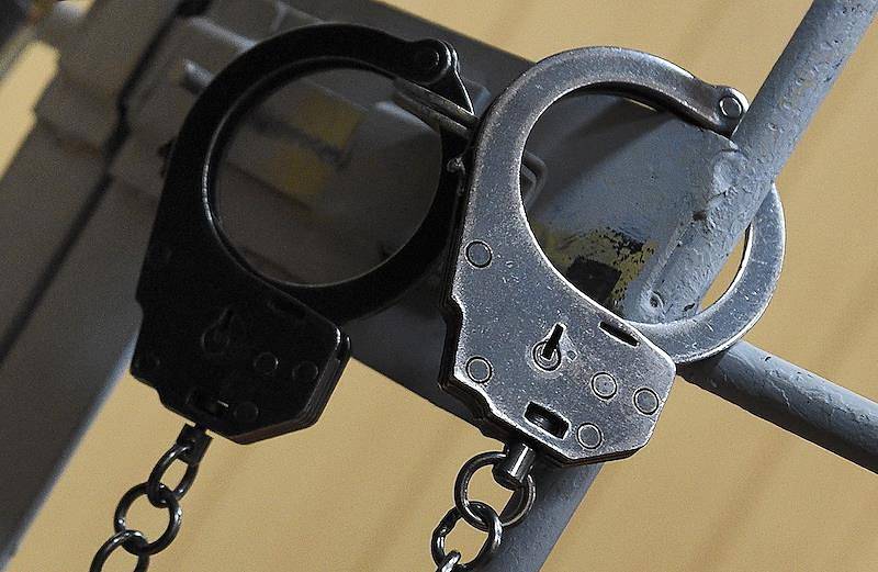 Экс-следователя ГСУ МВД приговорили к 11 годам колонии за особо крупную взятку
