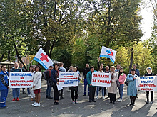 «Заплатите за COVID!» В России прошли акции протеста медработников
