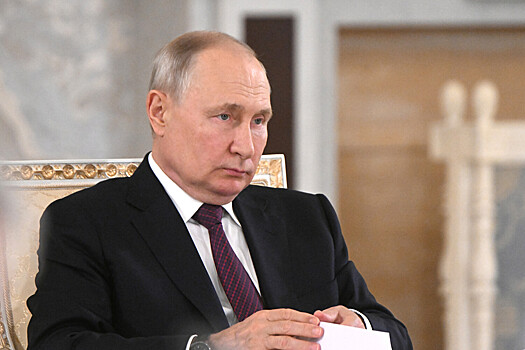 Путин обсудил с главой ФНС результаты работы ведомства