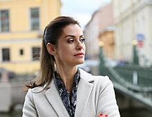 Модница недели: эксперты оценили образы Анны Ковальчук в новом сезоне сериала «Тайны следствия»