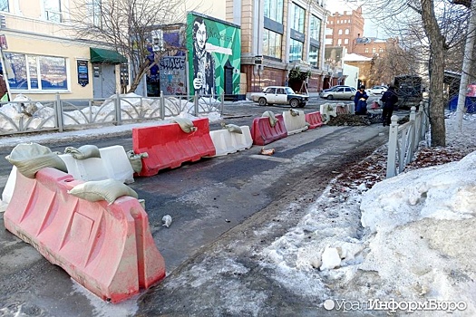 В Екатеринбурге сузили вдвое участок улицы Гоголя у ее пересечения с улицей Малышева