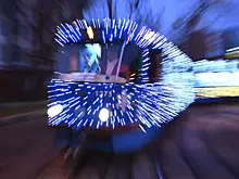 Городской транспорт украсили в преддверии Нового года