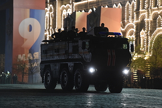 Улицы Москвы перекроют для ночных репетиций парада Победы
