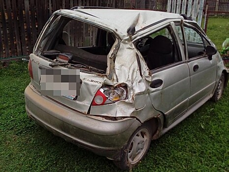 В Тверской области в автомобиле, опрокинувшемся в кювет, пострадал ребенок