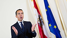 Канцлер Австрии призвал снять санкции против России