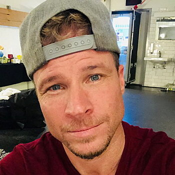 Звезду Backstreet Boys обвиняют в несанкционированном проведении вечеринок