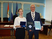 В Тольятти двух подростков наградили нагрудными знаками "Горячее сердце"
