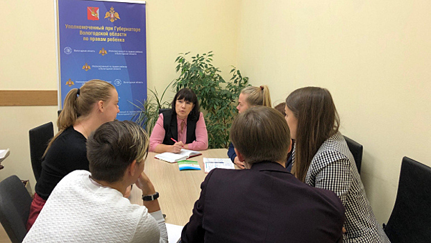 Молодые активисты ОНФ встретились с уполномоченным при Губернаторе Вологодской области по правам ребенка