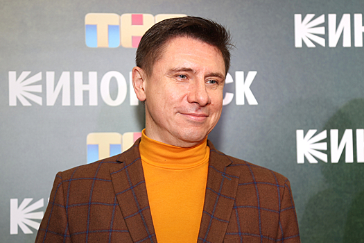 «Ты такая красивая»: Тимур Батрутдинов в день 47-летия опубликовал фото с мамой