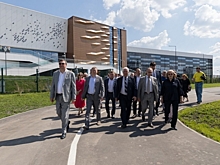 Новый кампус УрФУ осмотрели свердловские депутаты