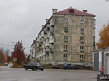 В Лысьве заметили мужчину с ножом на городской улице