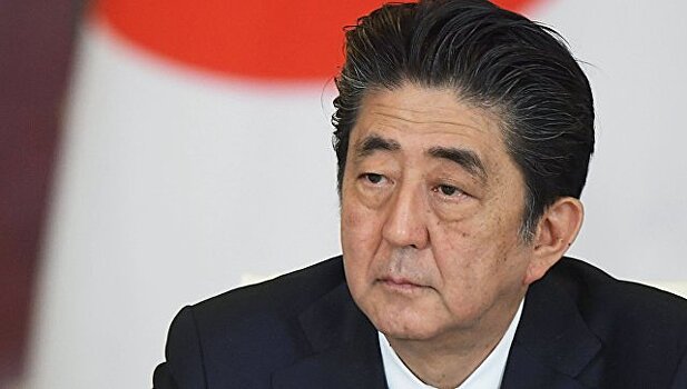 Премьер Японии отменил зарубежные визиты из-за наводнений
