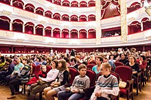 Театры Москвы сообщили об аншлагах после смягчения ограничений по заполняемости залов