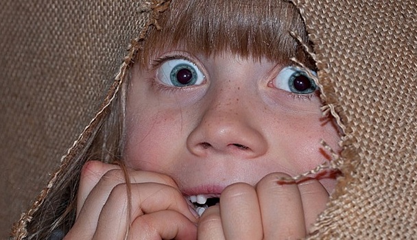 Белгородскую школьницу заставили просить милостыню в автобусе