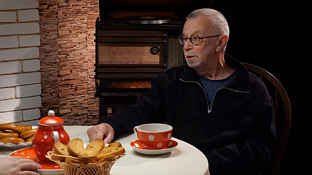 Поэта Льва Рубинштейна сбила машина в Москве