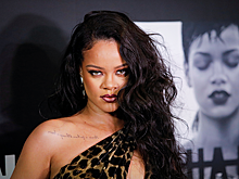 Эминем назвал Рианну сукой и оправдал избившего ее Криса Брауна