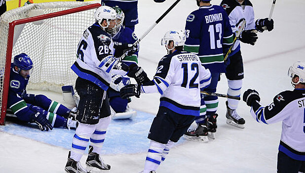 "Ванкувер" обыграл "Лос-Анджелес" в матче регулярного чемпионата НХЛ