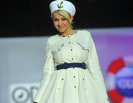 44-летняя Рудковская в мини-платье выбрала стиль total black