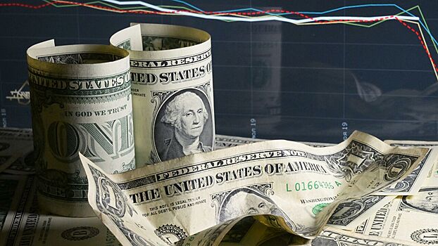 Эксперт назвал условие конца «золотого века» доллара