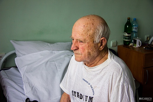 Новосибирский ветеран ВОВ попал в больницу — он мечтает сходить на парад 9 мая