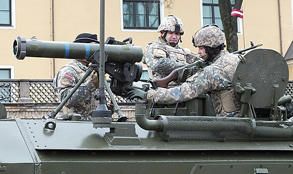 Армия Латвии погибнет в первые минуты войны НАТО с РФ