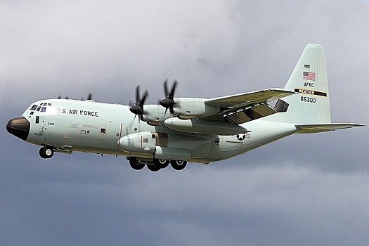 Самолет ВВС США прислал видео из центра урагана "Мелисса"