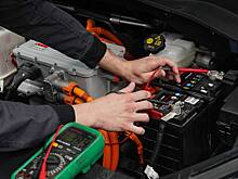 Женщины тратят больше: на чем можно сэкономить при обслуживании автомобиля