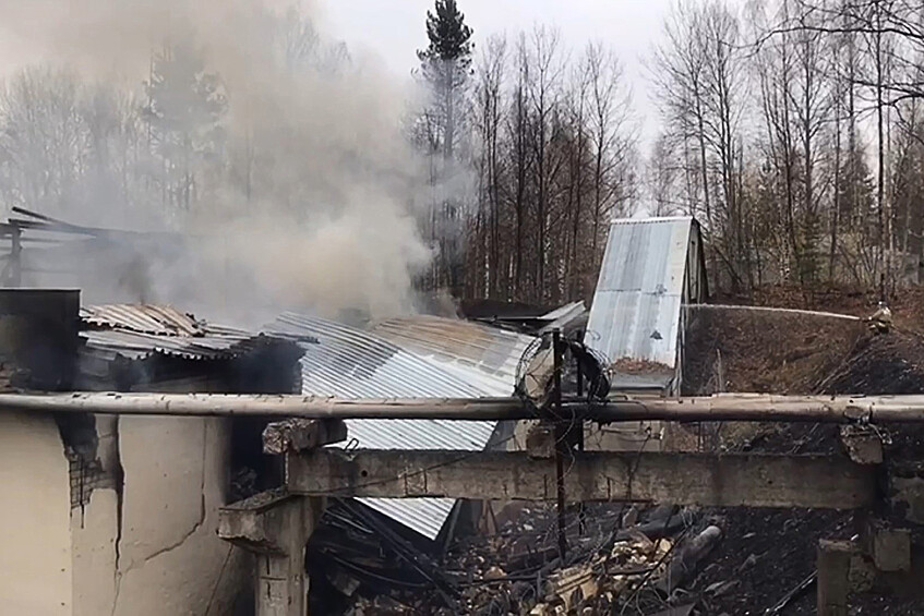 Последствия взрыва в одном из цехов завода «Эластик» в поселке Лесное Шиловского района, 22 октября 2021 года
