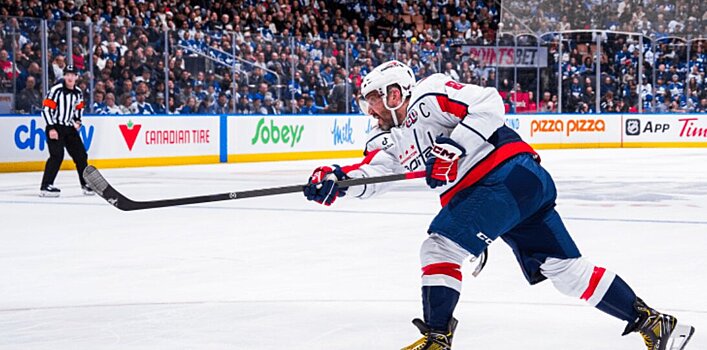 Овечкин на вопрос о том, был ли 869-й гол в НХЛ самым легким: «В этой лиге всегда трудно забивать. Если хотите попробовать, берите коньки и выходите 5 на 6»