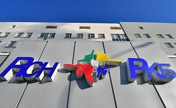 В Казани прооперировали мужчину, который попал под машину на электросамокате