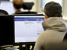 Facebook планирует изменить название