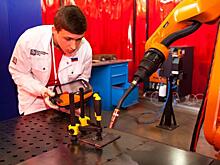 В преддверии WorldSkills Hi-Tech белые металлурги ЧТПЗ соревнуются во внутреннем конкурсе