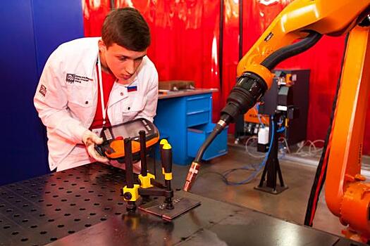 В преддверии WorldSkills Hi-Tech белые металлурги ЧТПЗ соревнуются во внутреннем конкурсе