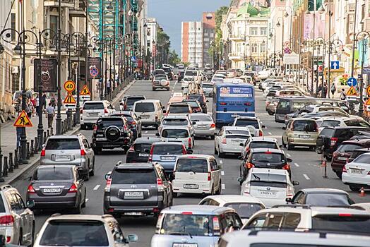 «Кому направо, перестраиваться не должен»: очередные изменения для российских водителей