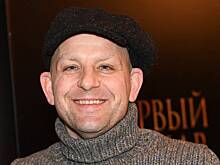 Смеяться по-чеховски: актер Федор Лавров о лице сатиры и одиночестве в толпе