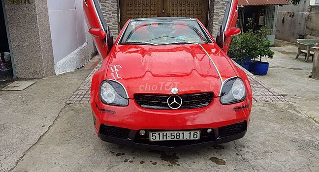 В Сети показали Mercedes SLK за 55 млн VND